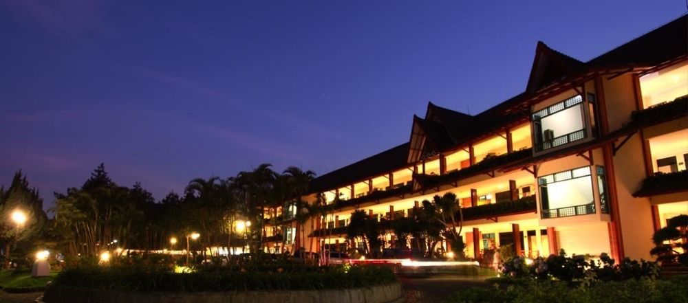 Kusuma Agrowisata Resort & Convention Malang Exterior foto